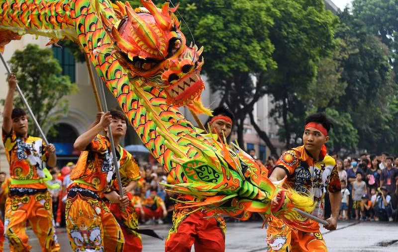 Rực rỡ sắc màu tại Liên hoan nghệ thuật Múa Rồng Hà Nội