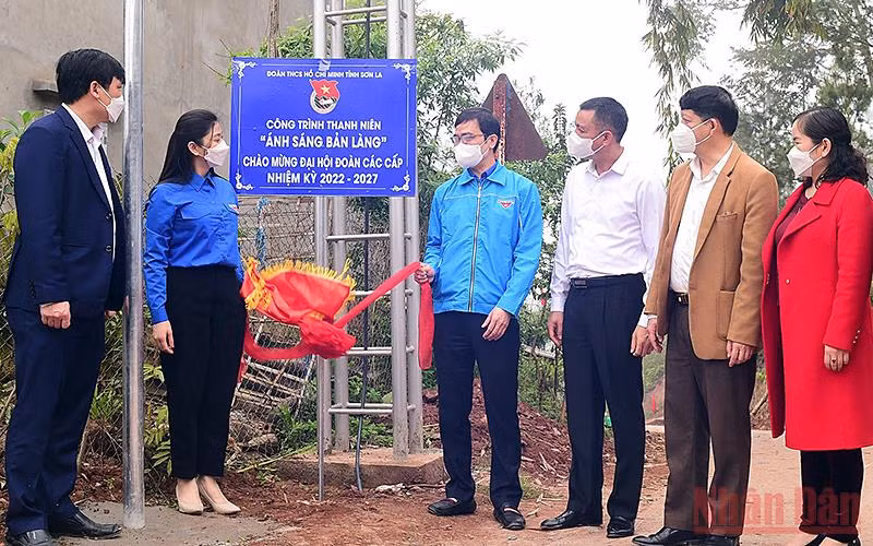 Sôi nổi sức trẻ cả nước trong Ngày cao điểm xây dựng nông thôn mới -0