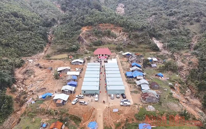 Khu nhà mới xây cho 17 hộ dân ở thôn Trà Văn A, xã Phước Kim, huyện Phước Sơn, Quảng Nam.