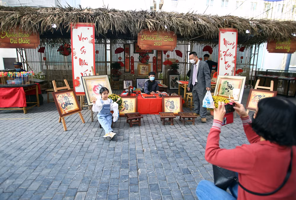 Khai Xuân với Phố Sách Hà Nội -0
