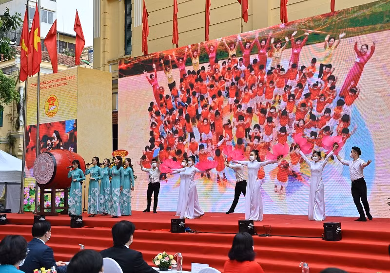 Độc đáo lễ khai giảng khó quên của học sinh cả nước trong giãn cách -0