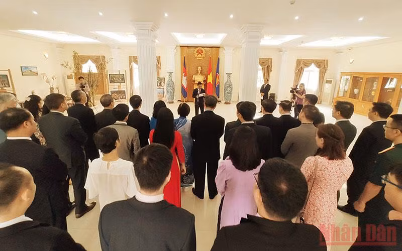Kỷ niệm Ngày sinh Chủ tịch Hồ Chí Minh tại Campuchia -0