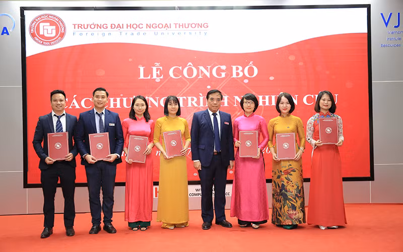 Thúc đẩy hoạt động nghiên cứu khoa học trong trường đại học