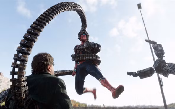 Cảnh trong phim “Spider-Man: No Way Home”. (Ảnh: Variety)