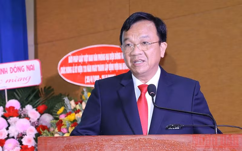 Giám đốc Bệnh viện đa khoa Đồng Nai Ngô Đức Tuấn phát biểu tại lễ kỷ niệm.