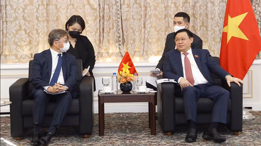 tin ghép Chủ tịch Quốc hội Vương Đình Huệ tiếp các doanh nghiệp Hàn Quốc -0