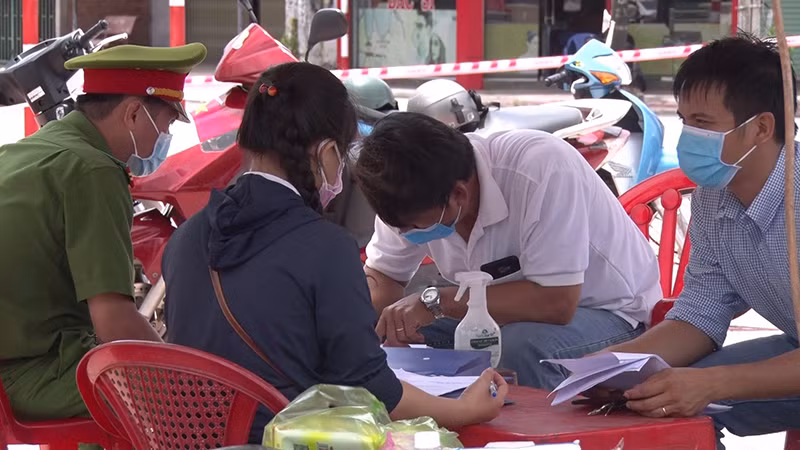 Long An xử phạt 1.600 đối tượng, cơ sở kinh doanh vi phạm Chỉ thị 16 -0