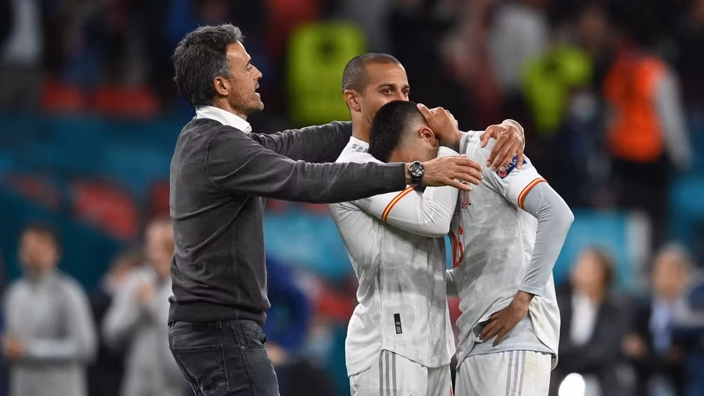 Cận cảnh cuộc đấu kinh điển Italia - Tây Ban Nha ở bán kết EURO 2020 -0