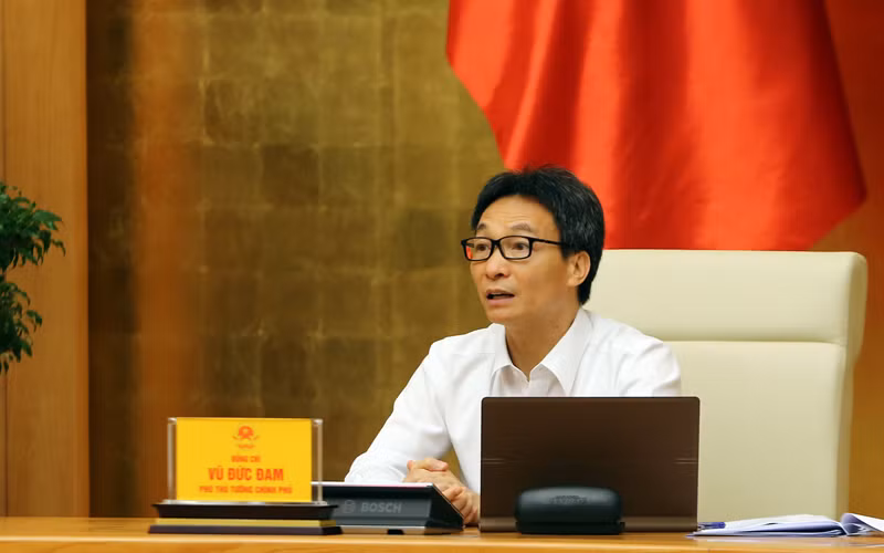 Phó Thủ tướng Vũ Đức Đam, Trưởng Ban Chỉ đạo chủ trì cuộc họp.
