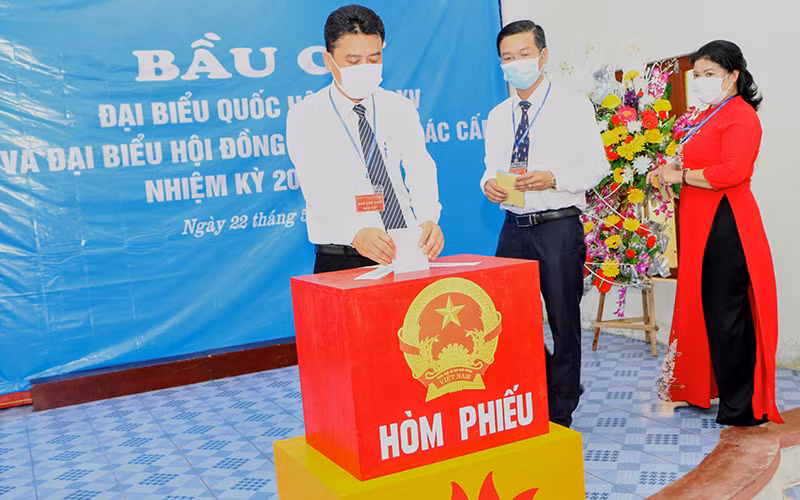Cử tri huyện đảo Bạch Long Vĩ bầu cử sớm -0