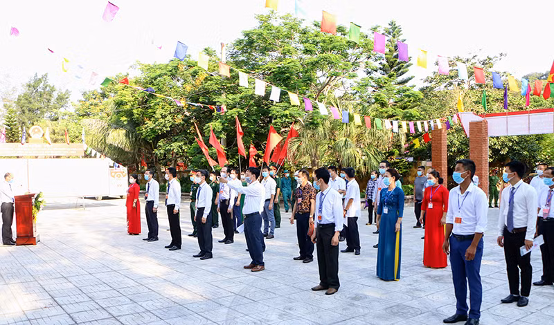 Cử tri huyện đảo Bạch Long Vĩ bầu cử sớm ảnh 1 Cử tri huyện đảo Bạch Long Vĩ bầu cử sớm -0
