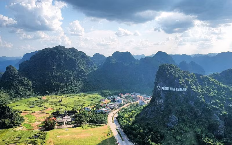 Phong Nha-Kẻ Bàng là địa điểm lý tưởng cho hoạt động đi bộ đường dài (Ảnh: phongnhaexplorer)