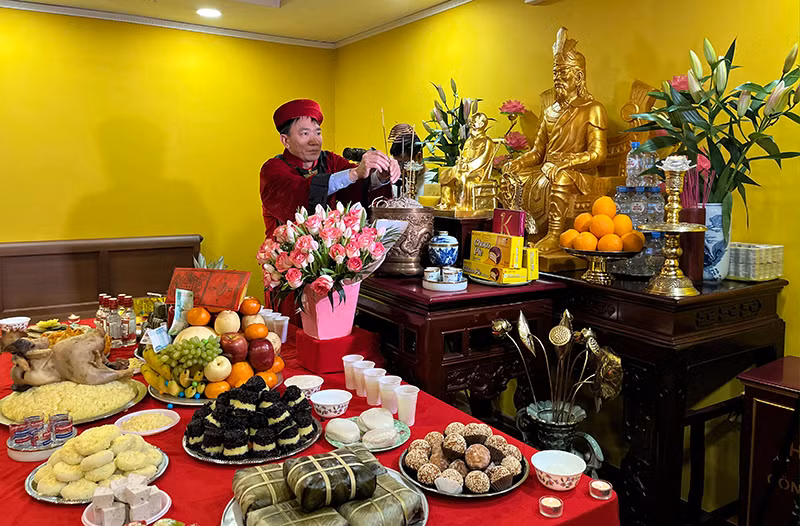 Người Việt tại Nga dâng hương tưởng nhớ các Vua Hùng -0