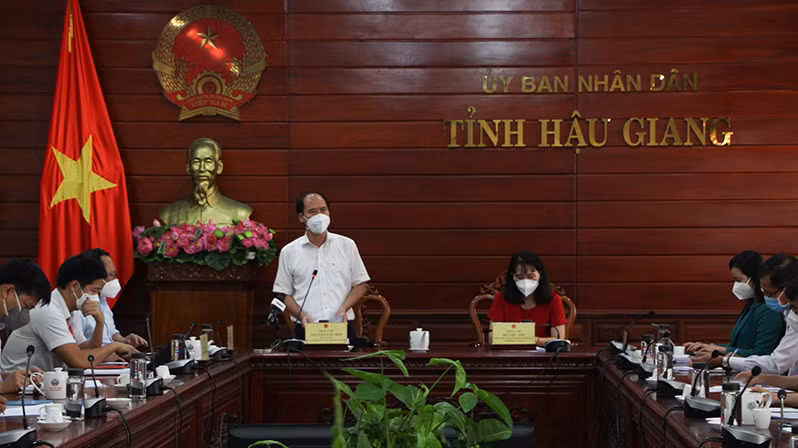 Quang cảnh buổi làm việc.