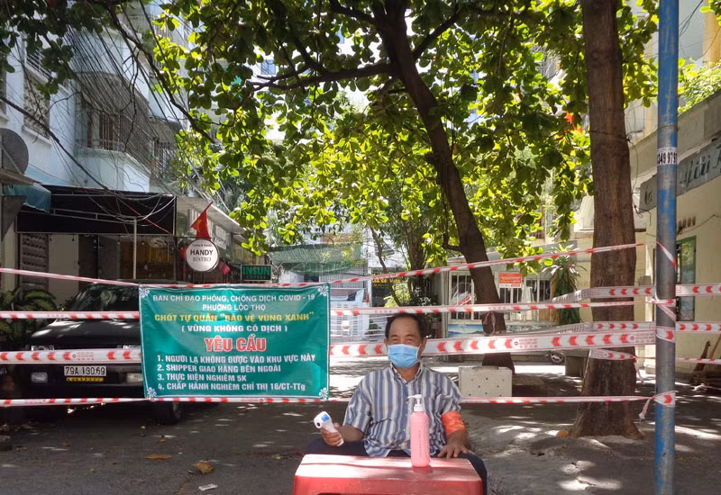 Chốt bảo vệ “vùng xanh” ở phường Lộc Thọ, thành phố Nha Trang.