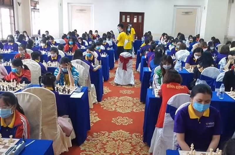 Các VĐV và trọng tài đều phải đeo khẩu trang suốt quá trình thi đấu!