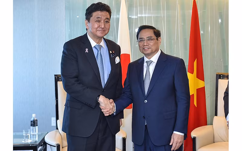 Thủ tướng Phạm Minh Chính bày tỏ vui mừng trước sự phát triển tốt đẹp của quan hệ Đối tác chiến lược sâu rộng Việt Nam-Nhật Bản trên các lĩnh vực, trong đó hợp tác quốc phòng là một trong những trụ cột hợp tác quan trọng. (Ảnh: VGP/Nhật Bắc)