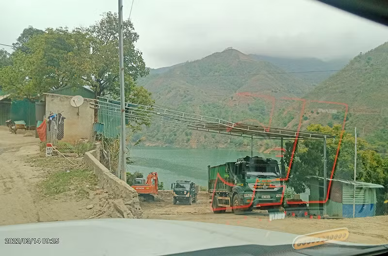 Xử lý nghiêm tình trạng khai thác cát trái phép ở Sơn La -0