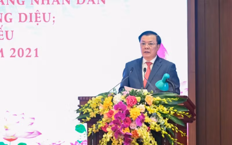 Chủ tịch nước Nguyễn Xuân Phúc trao danh hiệu Anh hùng cho Đoàn Thanh niên cứu quốc Thành Hoàng Diệu -0