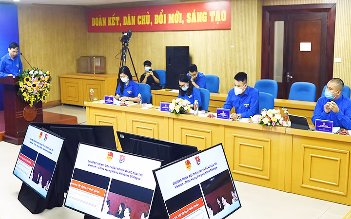 Chương trình đối thoại trực tuyến "Tôi và Đảng của tôi" do T.Ư Đoàn TNCS Hồ Chí Minh phối hợp T.Ư Đoàn TNCS Trung Quốc tổ chức.