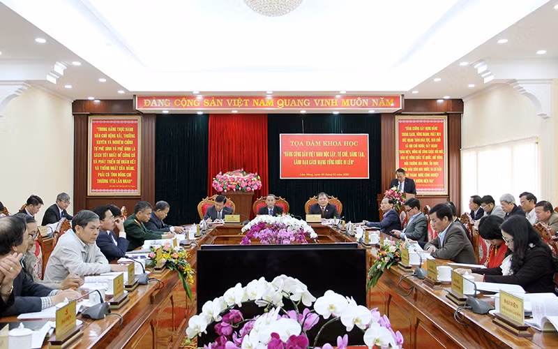Tỉnh ủy Lâm Đồng tổ chức tọa đàm khoa học “Đảng Cộng sản Việt Nam độc lập, tự chủ, sáng tạo, lãnh đạo cách mạng vững bước đi lên”.