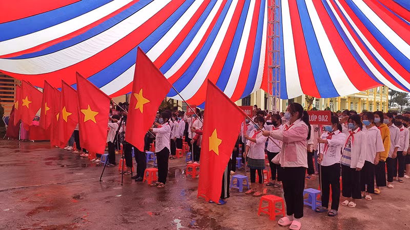 Các địa phương khai giảng năm học mới -0