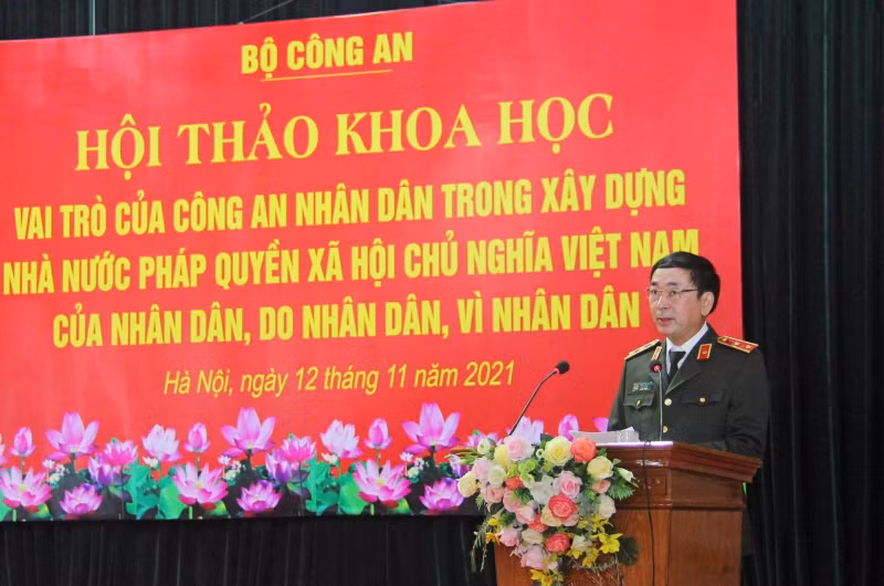 Thứ trưởng Công an Trần Quốc Tỏ phát biểu tại hội thảo.
