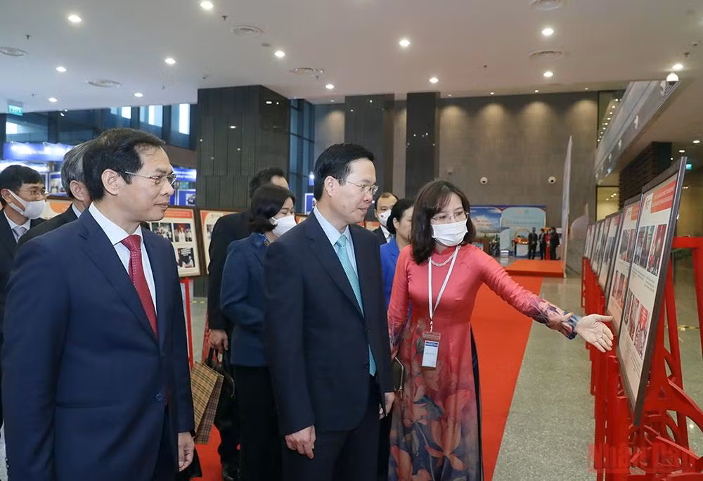Nâng cao công tác xây dựng Đảng trong lĩnh vực đối ngoại -0