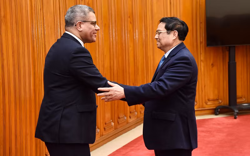 Thủ tướng Phạm Minh Chính tiếp ông Alok Kumar Sharma, Bộ trưởng Chính phủ Anh, Chủ tịch Hội nghị lần thứ 26 các Bên tham gia Công ước khung của Liên hợp quốc về biến đổi khí hậu (COP26).