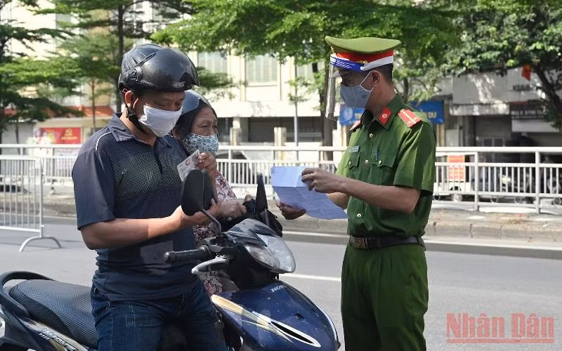 Bí thư Thành uỷ Hà Nội yêu cầu kiểm soát chặt các chốt ra, vào “vùng đỏ” -0