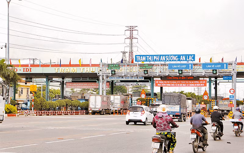 Trạm thu phí An Sương-An Lạc, quận Bình Tân.