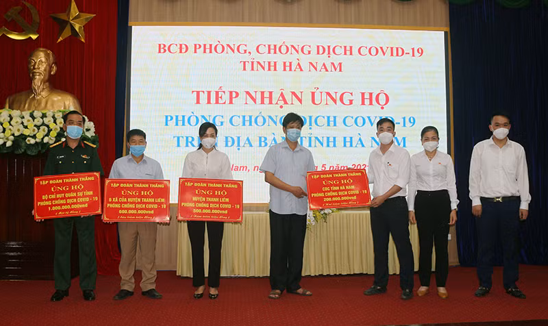 Hà Nam: Các doanh nghiệp ủng hộ 3,3 tỷ đồng công tác phòng, chống dịch Covid-19 -0