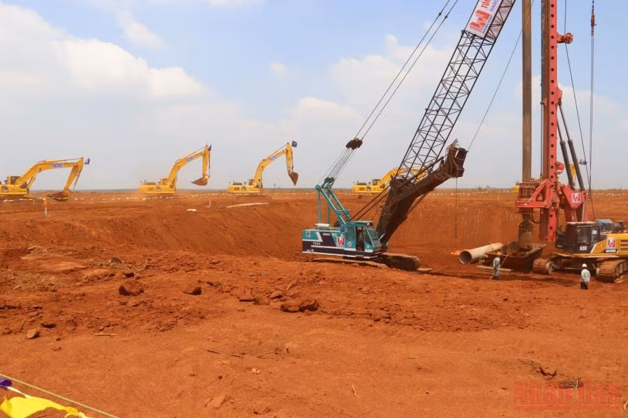 Khởi công gói thầu cọc nhà ga hành khách sân bay Long Thành -0