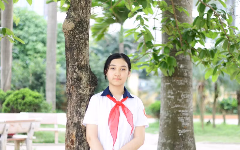 Em Đào Anh Thư, học sinh lớp 8A2, Trường THCS Nguyễn Huy Tưởng, huyện Đông Anh, TP Hà Nội.