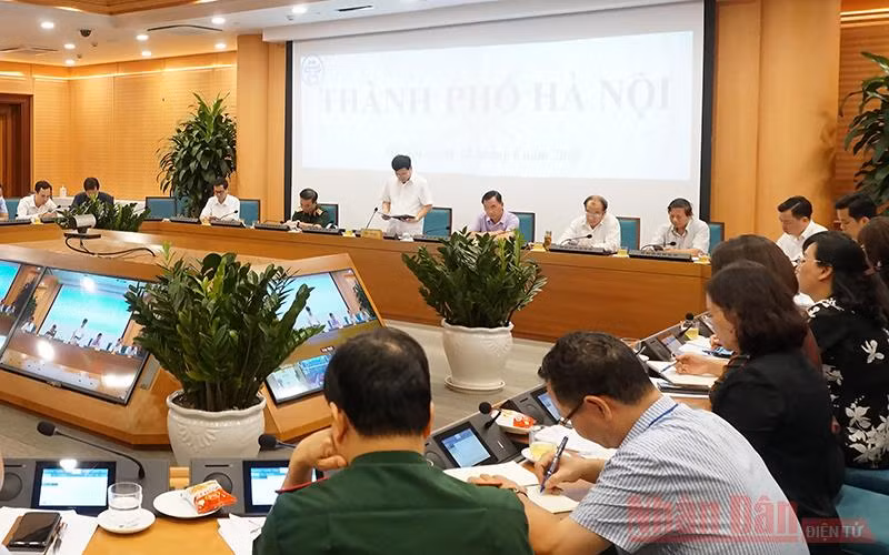 Hà Nội vận động người dân không ra khỏi nhà nếu không cần thiết