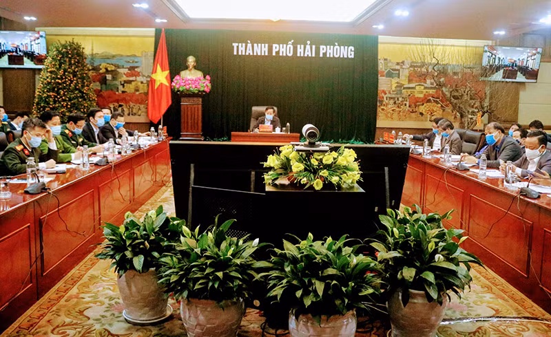 Quang cảnh TP Hải Phòng họp trực tuyến phòng, chống dịch Covid-19. 