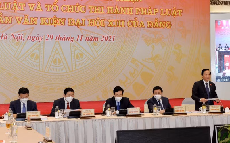 Hội thảo "Ðịnh hướng xây dựng, hoàn thiện hệ thống pháp luật và tổ chức thi hành pháp luật theo tinh thần văn kiện Ðại hội XIII của Ðảng". (Ảnh: Chiến Thắng)