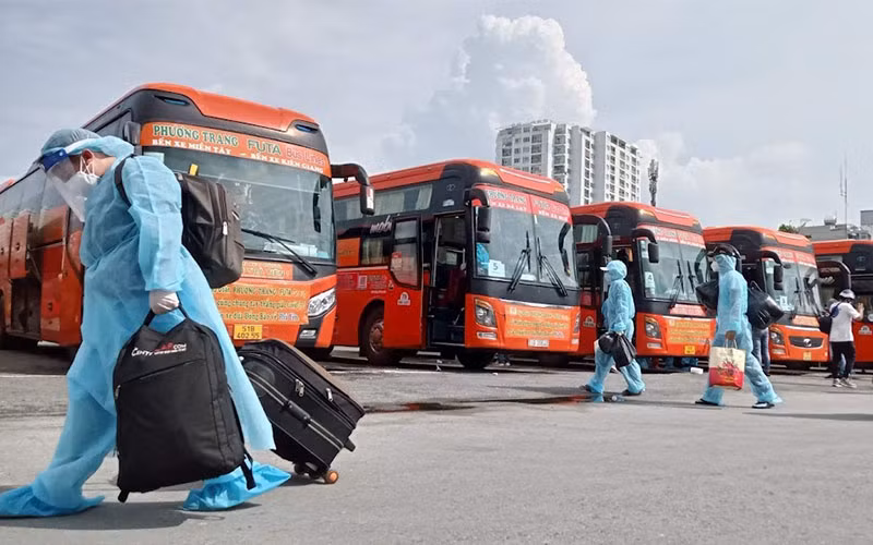 Người dân được đưa về quê miễn phí tại bến xe Miền Đông, TP Hồ Chí Minh.