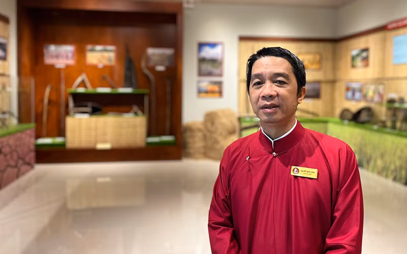 Tháng tư, những nụ cười trở lại -0