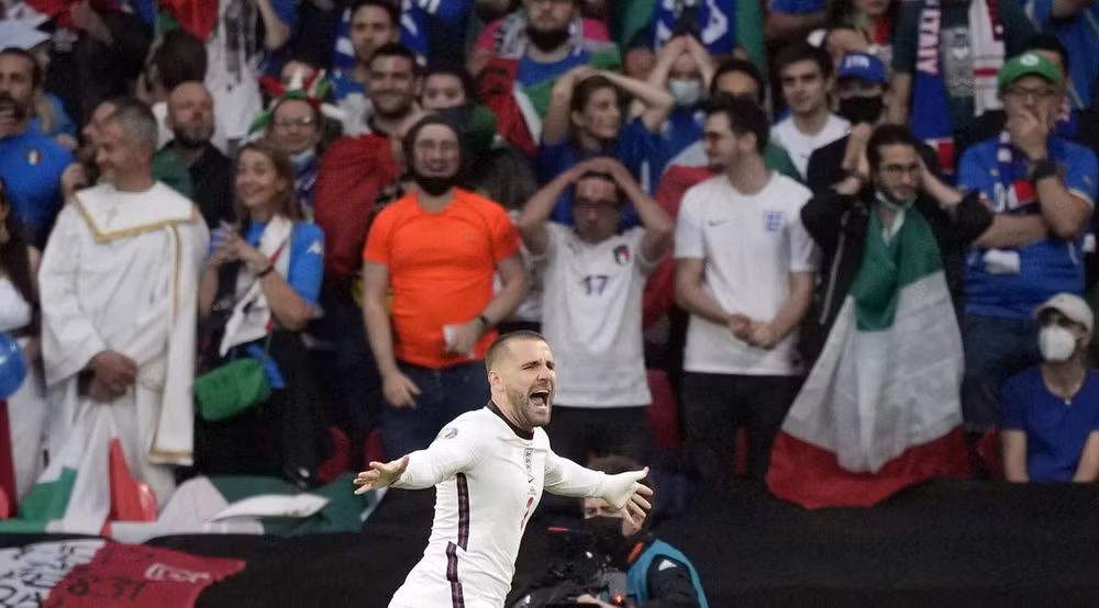 Niềm vui và nước mắt - hai chiều cảm xúc trái ngược sau chung kết EURO 2020 -0