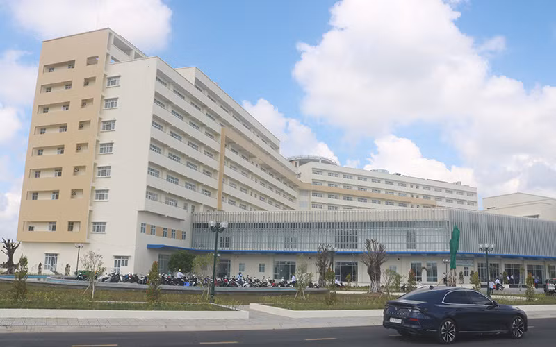Bệnh viện Đa khoa Trà Vinh với quy mô 700 giường bệnh. 