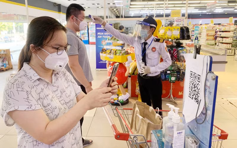 Chính phủ xác định chuyển hướng chiến lược phòng, chống dịch sang “thích ứng an toàn, linh hoạt, kiểm soát hiệu quả dịch Covid-19”..