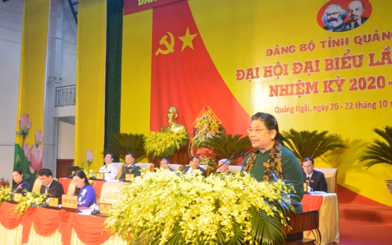 Đồng chí Tòng Thị Phóng, Ủy viên Bộ Chính trị, Phó Chủ tịch Thường trực Quốc hội phát biểu chỉ đạo Đại hội.