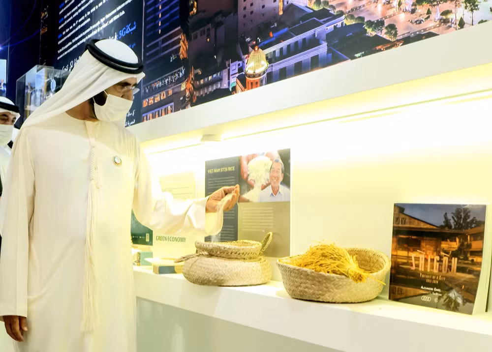 EXPO 2020 Dubai: Nhà Triển lãm Việt Nam gây ấn tượng với Quốc vương Dubai, Thủ tướng UAE -0