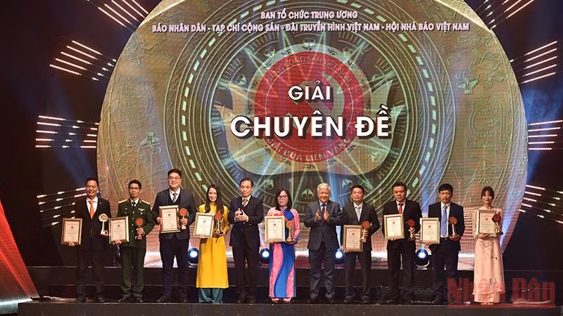 Lễ trao Giải báo chí toàn quốc về xây dựng Đảng lần thứ VI-năm 2021 -0