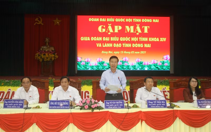 Đồng chí Võ Văn Thưởng phát biểu ý kiến tại buổi gặp mặt.