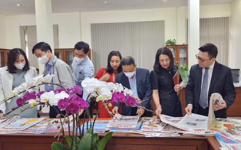 Đoàn công tác Báo Nhân Dân thăm và làm việc tại Lâm Đồng -0
