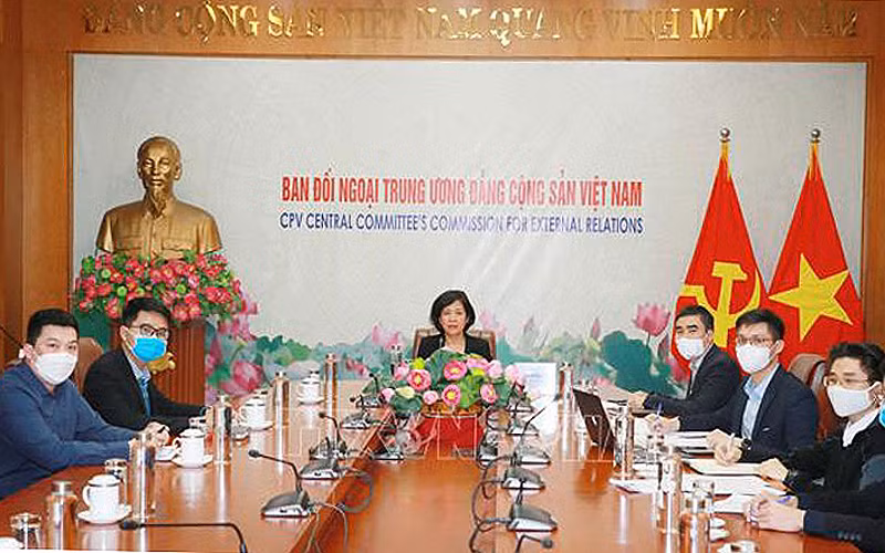 Bà Nguyễn Thị Hoàng Vân, Phó Trưởng Ban Đối ngoại Trung ương tại Hội nghị trực tuyến. (Ảnh: TTXVN) 