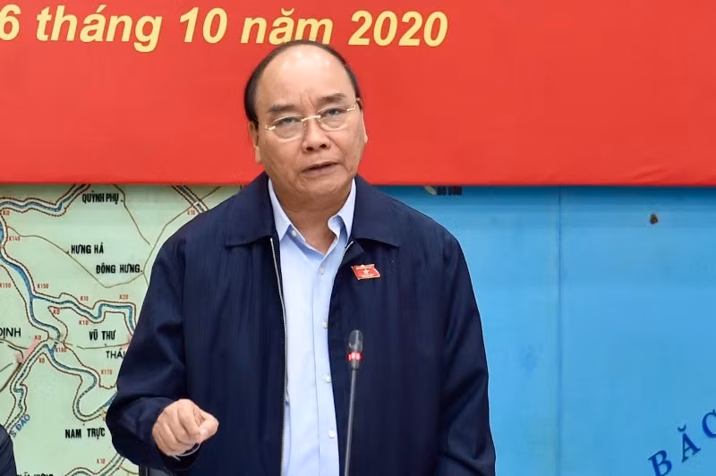 Thủ tướng Nguyễn Xuân Phúc chỉ đạo công tác ứng phó bão số 9 -0