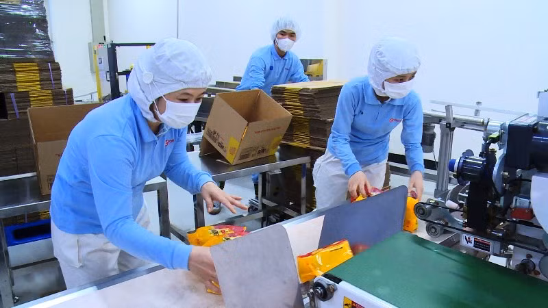 Công ty TNHH Thực phẩm Orion Vina (Khu công nghiệp Mỹ Phước 2, thị xã Bến Cát, tỉnh Bình Dương) thực hiện “ba tại chỗ” để hoạt động sản xuất và phòng, chống dịch.